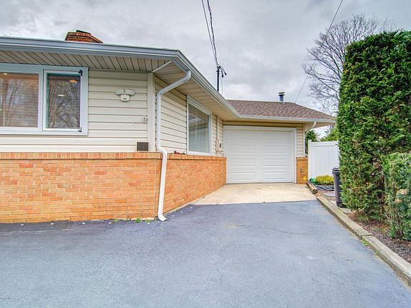 5th image of 139 Court Dr
