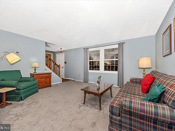 4th image of 9507 Highlander Cir