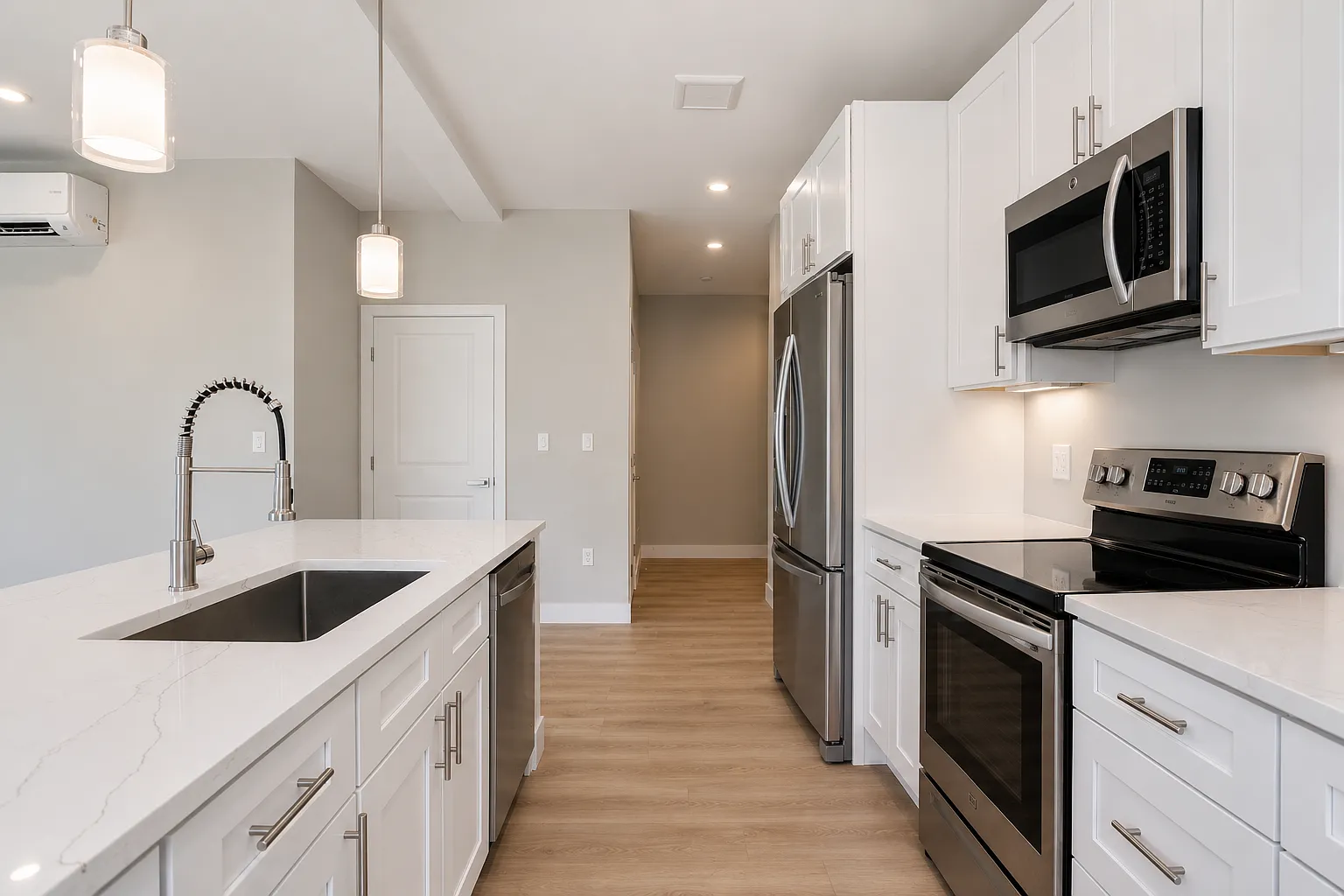 1 bed, 749 sqft, $3,230 — Photo 1