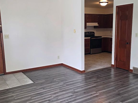 5th image of 3416 Weiss St #1