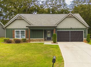 72 S Main St, Maysville, GA 30558