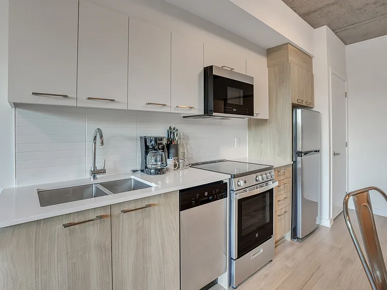 36 Robinson Ave — Photo 18