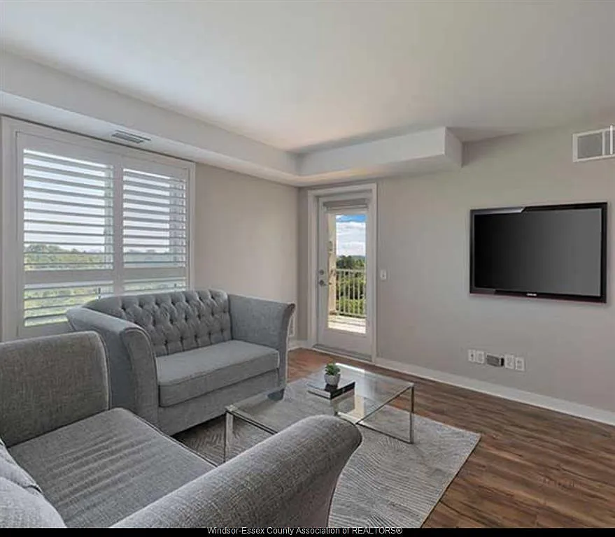 2 bed, 2.0 bath, 900 sqft, $2,500 — Photo 4