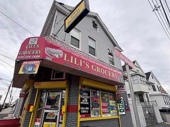 365 10th Ave, Paterson, NJ 07514