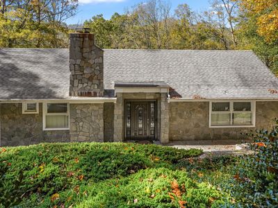 27 Wellington Drive, Stamford, CT, 06903