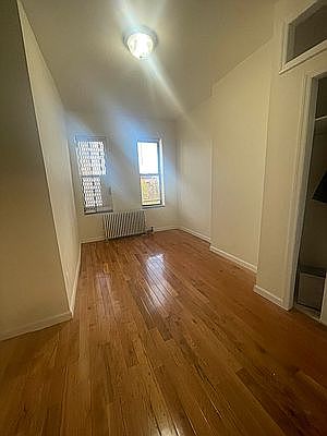 2nd image of 30-09 42nd St #5A
