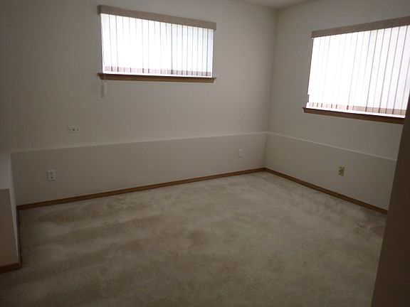 4th image of 11911 130th St E