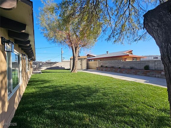 4th image of 6112 Alta Dr