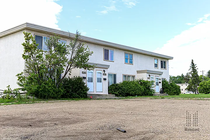 Athlone Park Townhomes — Photo 1