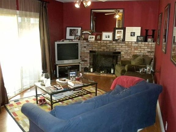 3rd image of 912 Knollfield Way