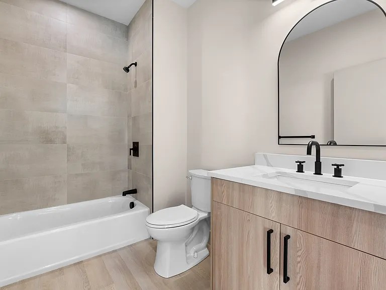 463 Franklin St #202 — Photo 30