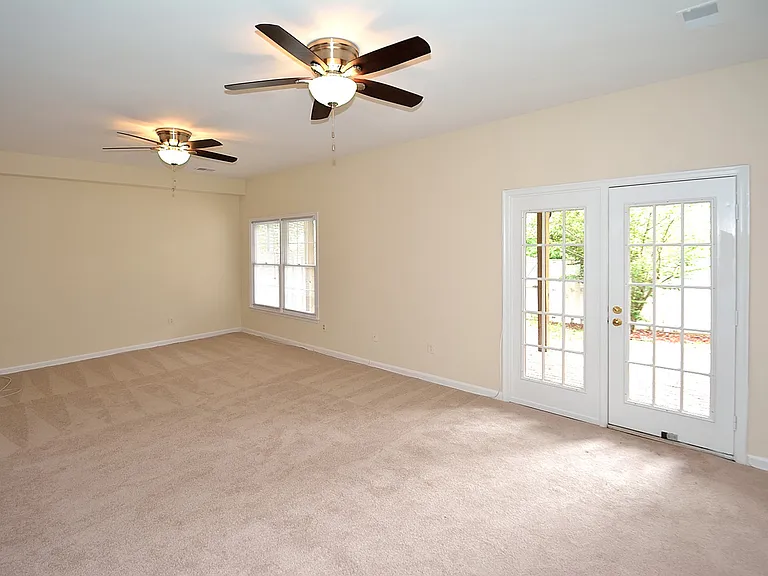 9425 Van Arsdale Dr — Photo 18