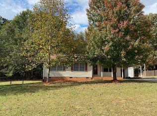 148 Mountain Meadows Dr, Bessemer City, NC 28016