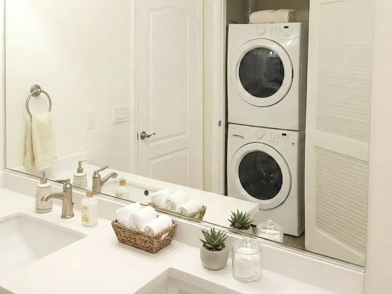 1725 Butler Ave #102 — Photo 11