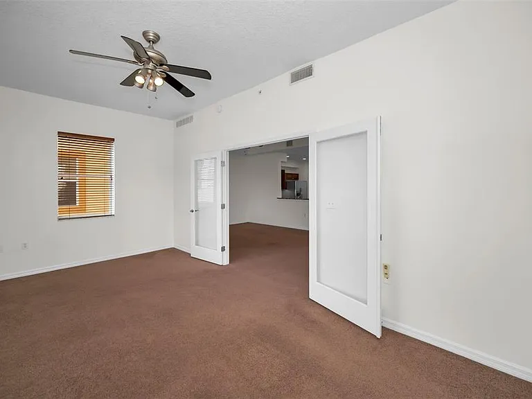606 Wells Ct #202 — Photo 17
