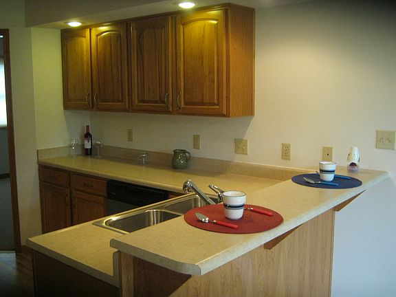 4th image of 3032 Hawthorn Dr