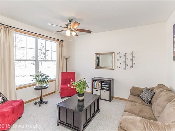 2nd image of 205 Bridgewood Dr