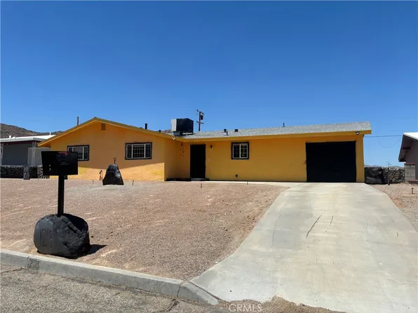 12118 Lakeview Dr, Trona, CA 93562