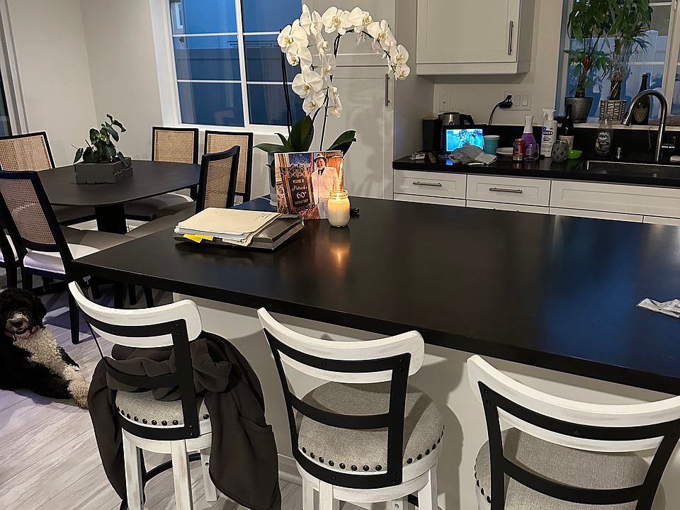 1st image of 345 Campbell Ct #345