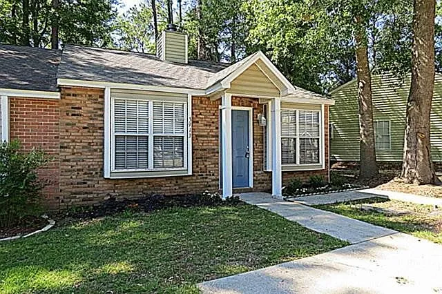 2 bed, 2.0 bath, 991 sqft, $1,400 — Photo 1