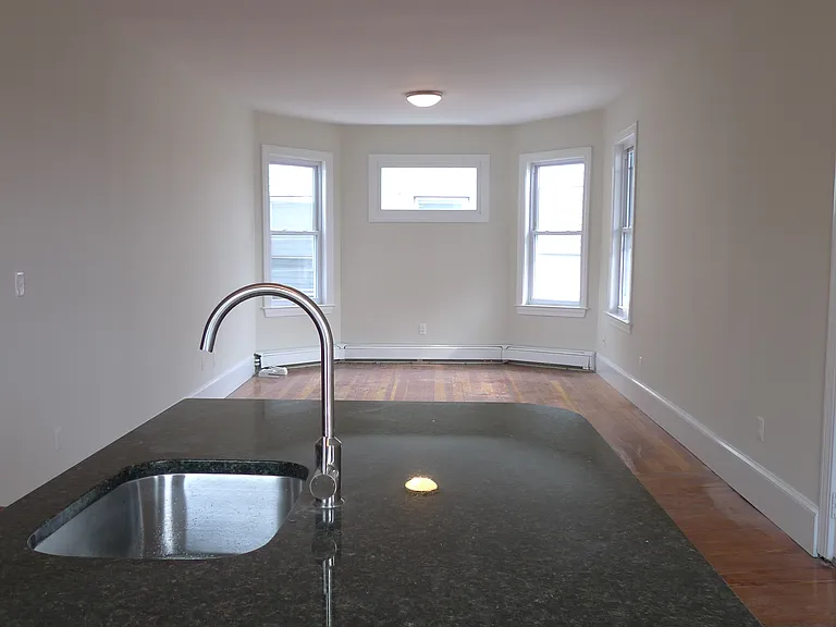 12 Wensley St #3 — Photo 18