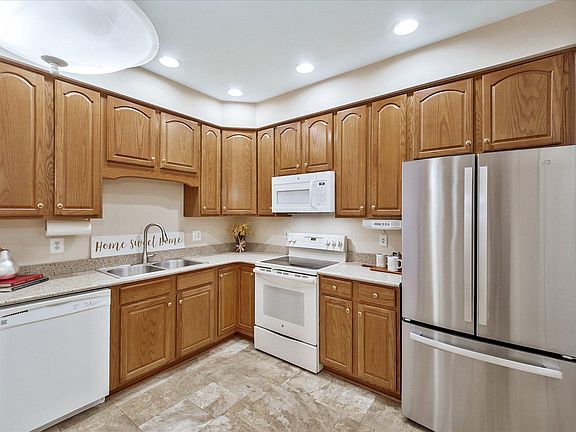 5th image of 233 N View Cir