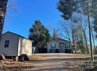 7 Beaverdam Rd, Candler, NC 28715