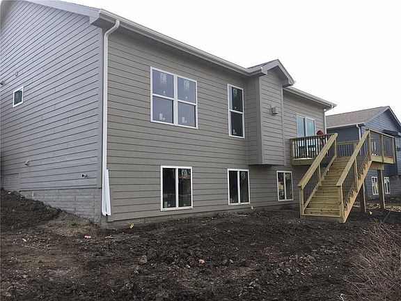 2nd image of 453 NE Brookridge Cir