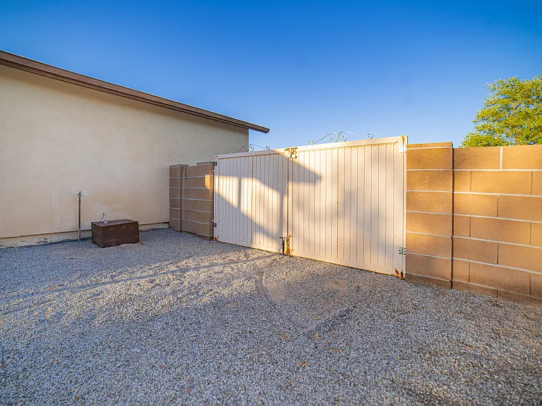 10320 S Tornado Ave — Photo 32