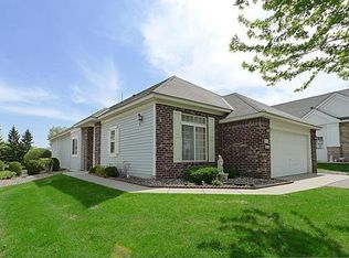 2711 Oak Ridge Trl, Woodbury, MN 55125