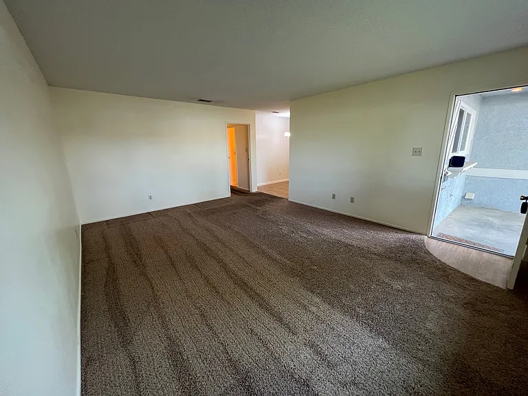 1308 W Lime Ave — Photo 3