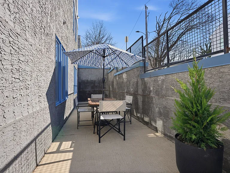 182 Gay St #110 — Photo 23