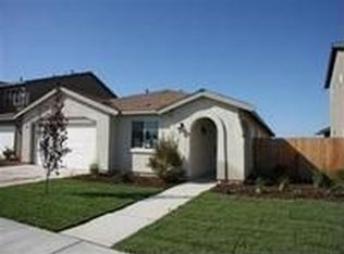 638 11th St, Sanger, CA 93657