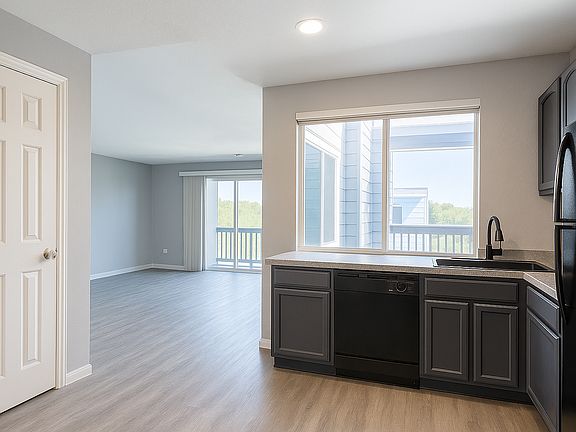 5th image of 50 19th Ave APT 81