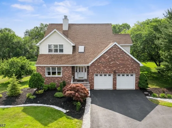 5 Alliger Close, Hillsborough Twp., NJ 08844