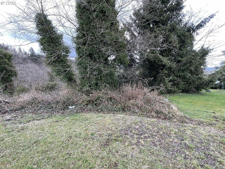 2nd image of 1900 Sunset Dr
