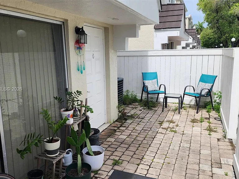 4540 SW 68th Court Cir #48-7 — Photo 6