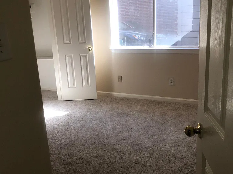 5327 Devon Green Dr — Photo 14