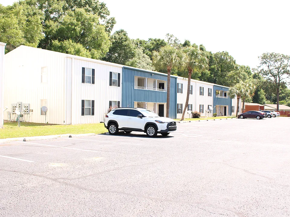 Willow Tree Apartments