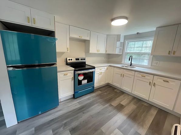 61-63 Parksville Rd #1