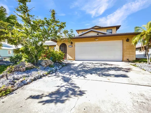 18566 Arapahoe Cir, Pt Charlotte, FL 33948