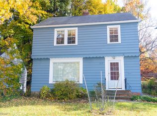 1115 Castleton Rd, Cleveland Heights, OH 44121
