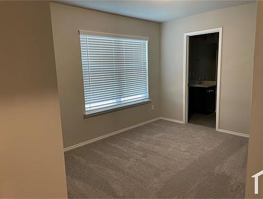 5th image of 1601 Katharina Ave