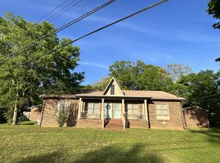 500 Oakwood Dr, Columbia, TN 38401