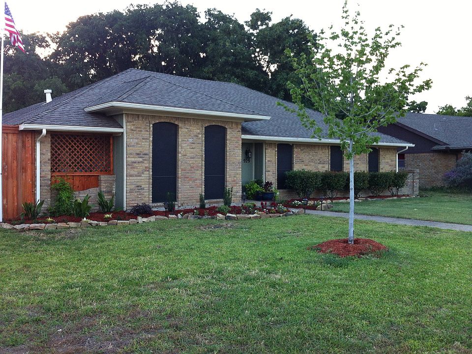 1st image of 929 Wakefield Dr
