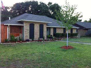 929 Wakefield Dr, Garland, TX 75040