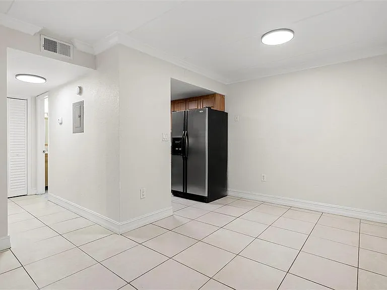 5221 Bayshore Blvd #11 — Photo 19