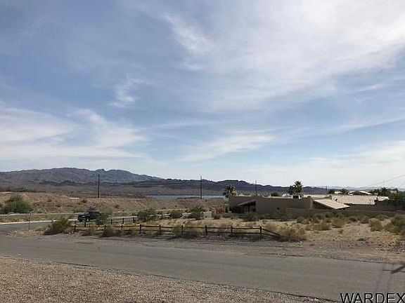 3rd image of 951 Fremont Pl