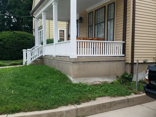 507 E Chicago St, Elgin, IL 60120