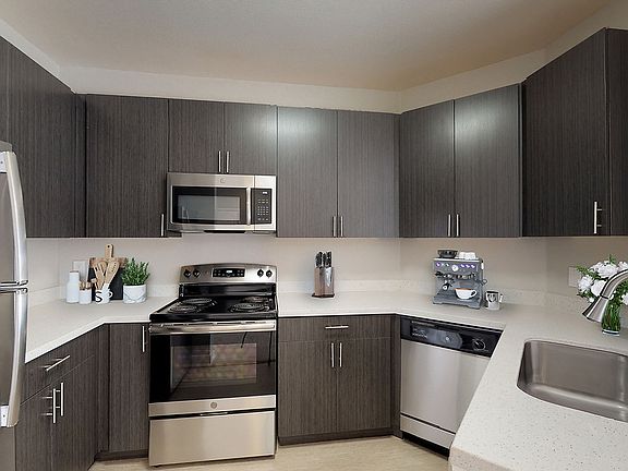 5th image of 1700 N 1st St APT 121